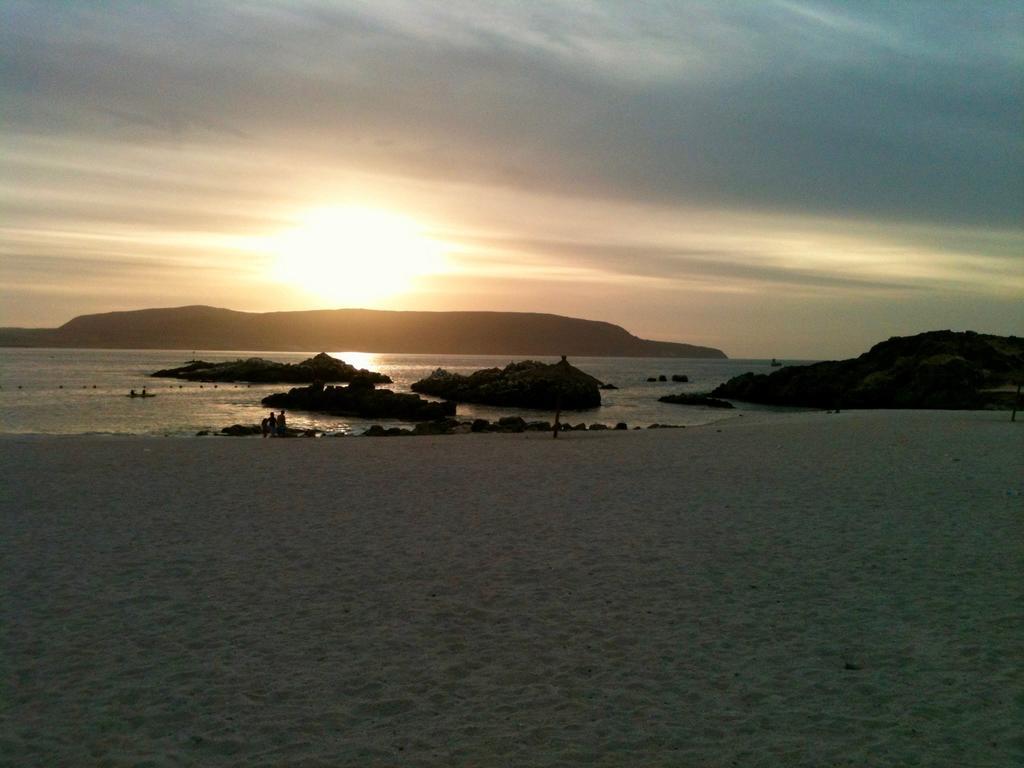 Hostal Ckair Bahia Inglesa Buitenkant foto